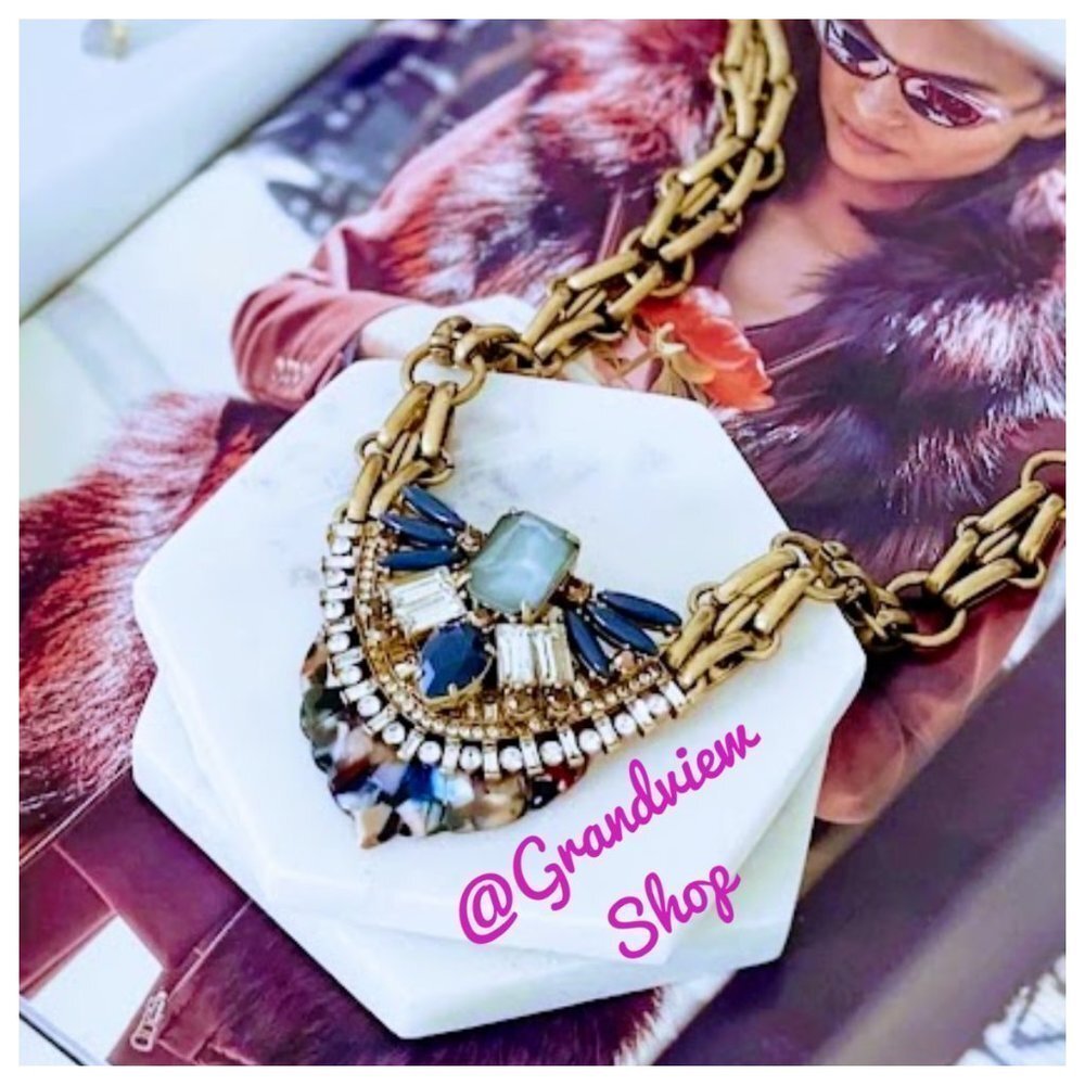Stella & Dot Esmeralda Esmerelda Statement Necklace